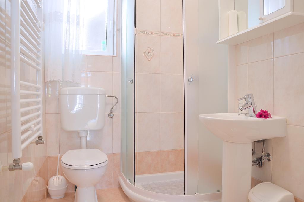 Giardino Apartment Umag Exterior photo