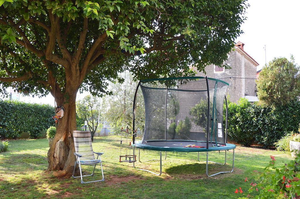 Giardino Apartment Umag Exterior photo